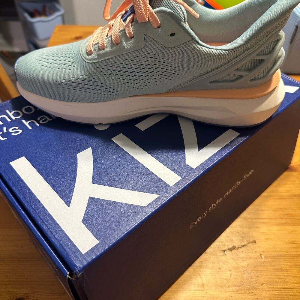 Kizik Athens 2 Light Blue Athletic Sneakers with Peach Accents New in Box